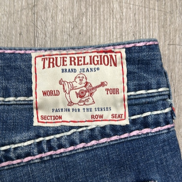 True Religion BEST SELLER
SPICY MID RISE SUPER T SHORT - Picture 7 of 11